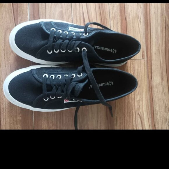 Superga shoes - Picture 1 of 4